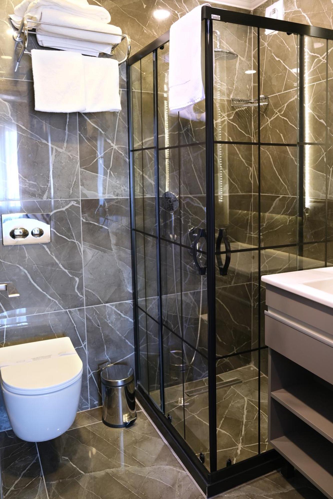 Dilens Bosphorus Hotel Istanbul Room photo